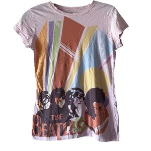Pink vintage Beatles graphic tee #TheBeatles